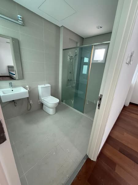 Landed 3 Storey Semi D Rent Tanjung Bungah untuk Untuk Disewa - RM 5,500 /bulan, Feb 2026 - Bathroom - PropertyGuru.com.my