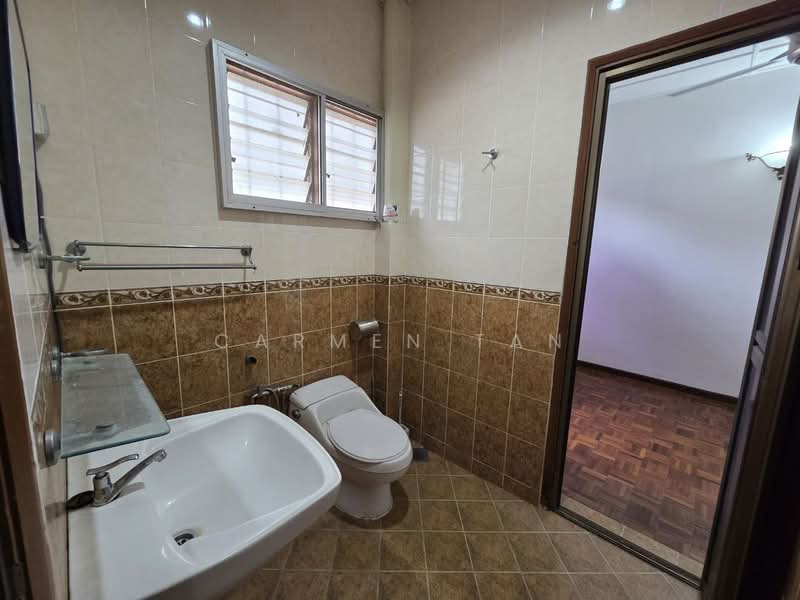 Happy Garden untuk Untuk Dijual - RM 1,200,000, Mac 2026 - Bathroom - PropertyGuru.com.my