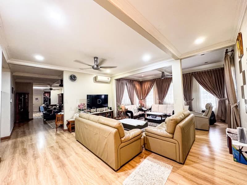 Bungalow for Sale in Shah Alam (Selangor) - Rafedah Binti Abdul Aziz - Living Room - PropertyGuru.com.my