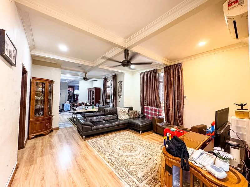 Bungalow for Sale in Shah Alam (Selangor) - Rafedah Binti Abdul Aziz - Living Room - PropertyGuru.com.my