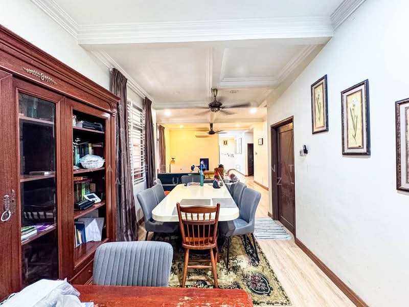 Bungalow for Sale in Shah Alam (Selangor) - Rafedah Binti Abdul Aziz - Dining Room - PropertyGuru.com.my