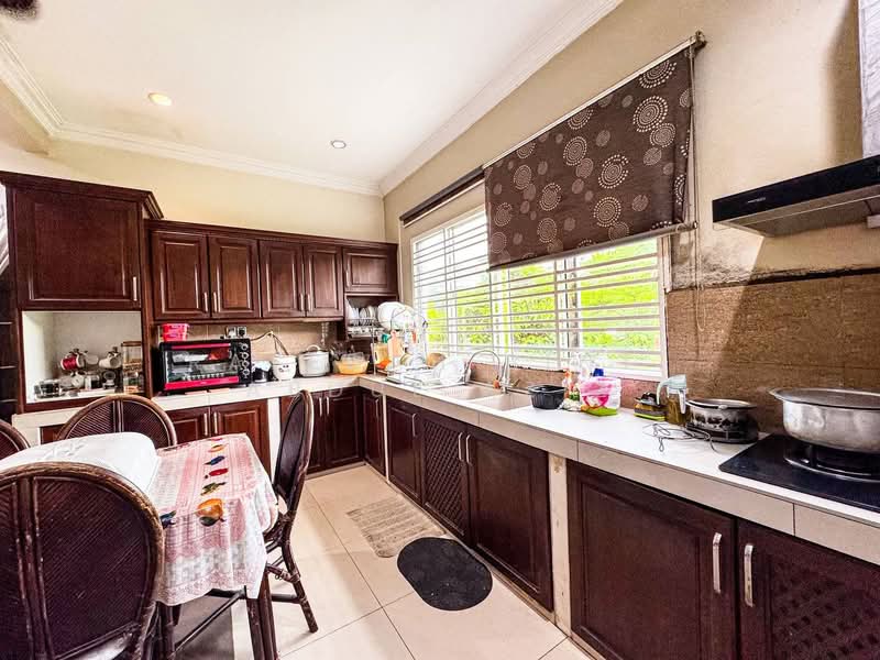 Bungalow for Sale in Shah Alam (Selangor) - Rafedah Binti Abdul Aziz - Kitchen - PropertyGuru.com.my