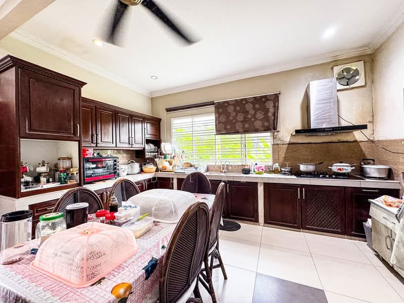 Bungalow for Sale in Shah Alam (Selangor) - Rafedah Binti Abdul Aziz - Kitchen - PropertyGuru.com.my