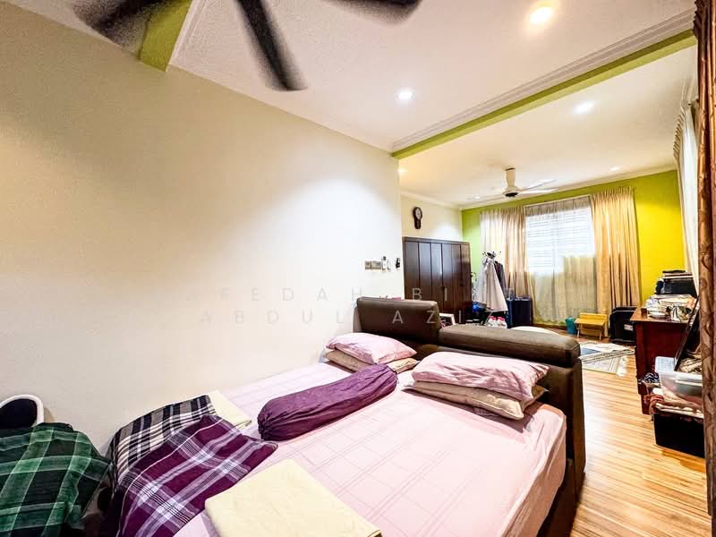 Bungalow for Sale in Shah Alam (Selangor) - Rafedah Binti Abdul Aziz - Bedroom - PropertyGuru.com.my