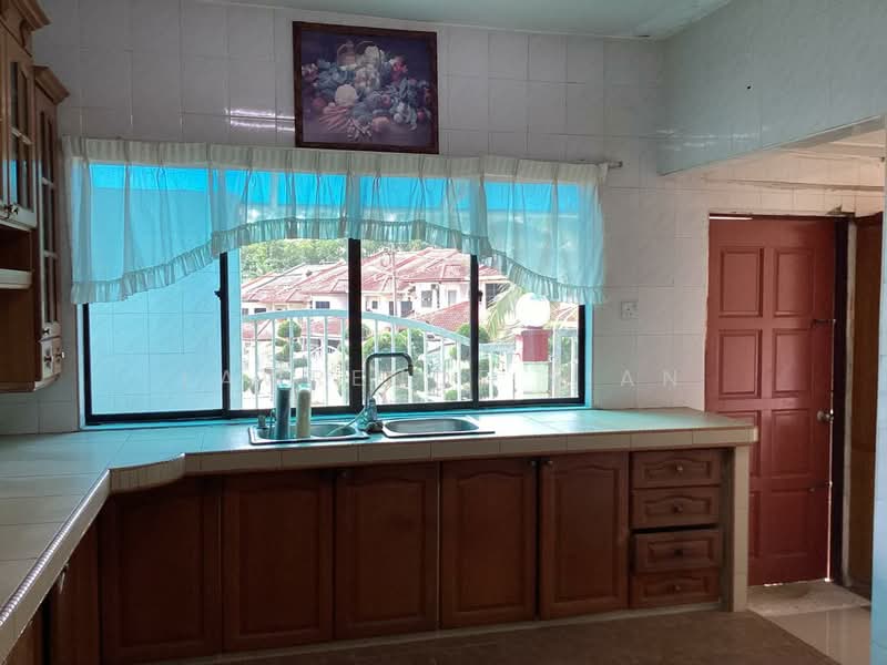 Terraced House for Sale in Kajang (Selangor) - Lawrence Tian - Kitchen - PropertyGuru.com.my