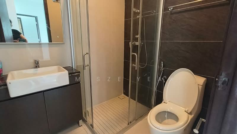 Royal Strand @ Country Garden Danga Bay untuk Untuk Disewa - RM 2,400 /bulan, Feb 2026 - Bathroom - PropertyGuru.com.my