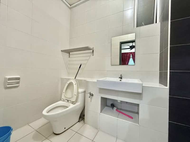 D'Ambience Residences (Pangsapuri Ikatan Flora) untuk Untuk Disewa - RM 1,450 /bulan, Mac 2026 - Bathroom - PropertyGuru.com.my