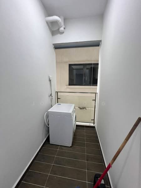 Bay Point @ Country Garden Danga Bay untuk Untuk Disewa - RM 3,000 /bulan, Feb 2026 - Balcony - PropertyGuru.com.my