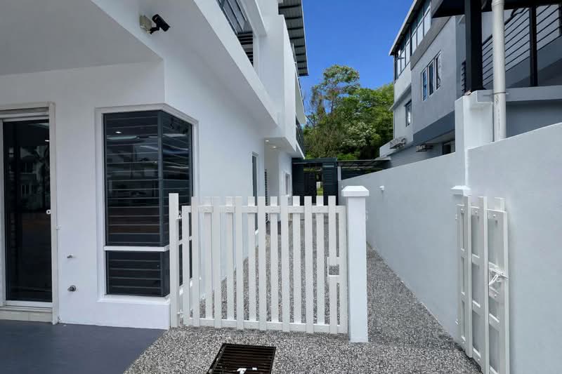 Semi-Detached House for Sale in Cyberjaya (Selangor) - Ali Idris - Exterior - PropertyGuru.com.my
