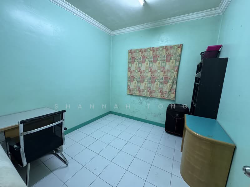 Apartment for Rent at Ixora - Shannah Tong - Study - PropertyGuru.com.my