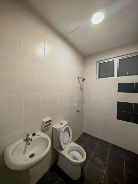 Apartment for Rent at Kalista Residence - Cheong Hu Tan - Bathroom - PropertyGuru.com.my