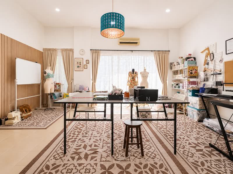 2.5-storey Terraced House for Sale in Sierramas (Sungai Buloh) - Brian Tang - Study - PropertyGuru.com.my