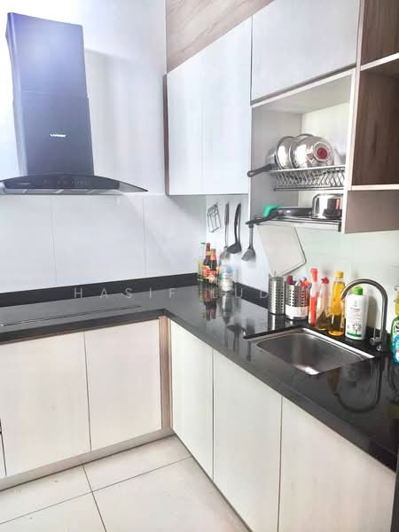 2-storey Terraced House for Rent in Cyberjaya (Selangor) - Hasif Ludin - Kitchen - PropertyGuru.com.my