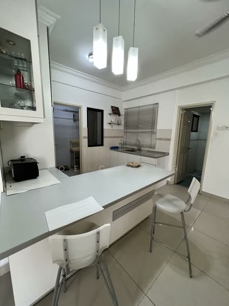 Pelangi Astana untuk Untuk Disewa - RM 1,900 /bulan, Mac 2026 - Kitchen - PropertyGuru.com.my