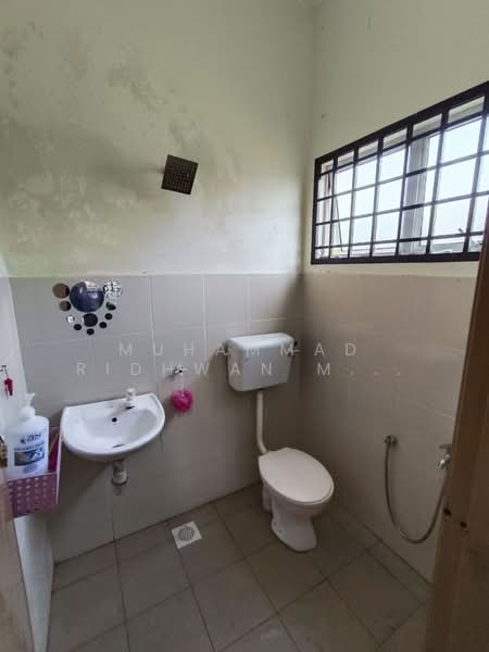 1-storey Terraced House for Sale in Taman Meru Permai (Kapar) - Muhammad Ridhwan Mohd Huzairi - Bathroom - PropertyGuru.com.my