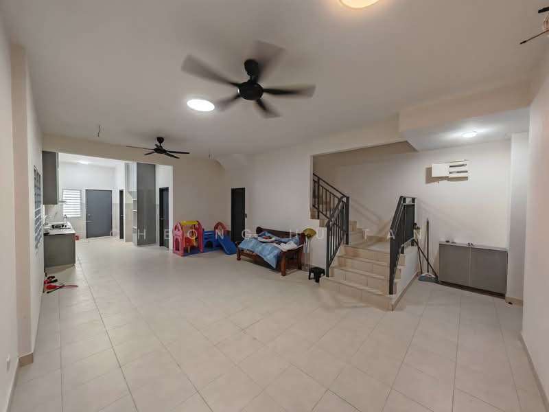 Terraced House for Rent in Seremban (Negeri Sembilan) - Cheong Hu Tan - Living Room - PropertyGuru.com.my