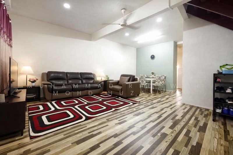 2-storey Terraced House for Sale in Bandar Tasik Puteri (Rawang) - Muhammad Ridhwan Mohd Huzairi - Living Room - PropertyGuru.com.my