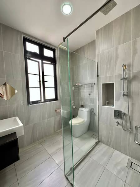 2.5-storey Terraced House for Rent in Iskandar Puteri (Nusajaya) (Johor) - Sarah Shaffi - Bathroom - PropertyGuru.com.my