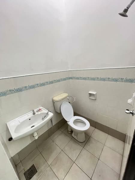2-storey Terraced House for Sale in Taman Setia Indah (Tebrau) - Jemie . - Bathroom - PropertyGuru.com.my
