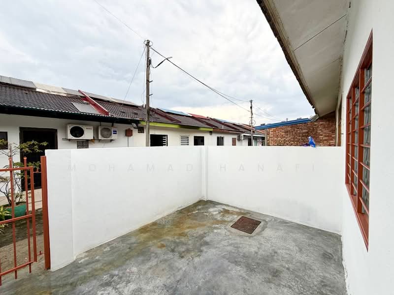 1-storey Terraced House for Sale in Kampung Bagan Lalang (Sepang) - Mohamad Hanafi - PropertyGuru.com.my