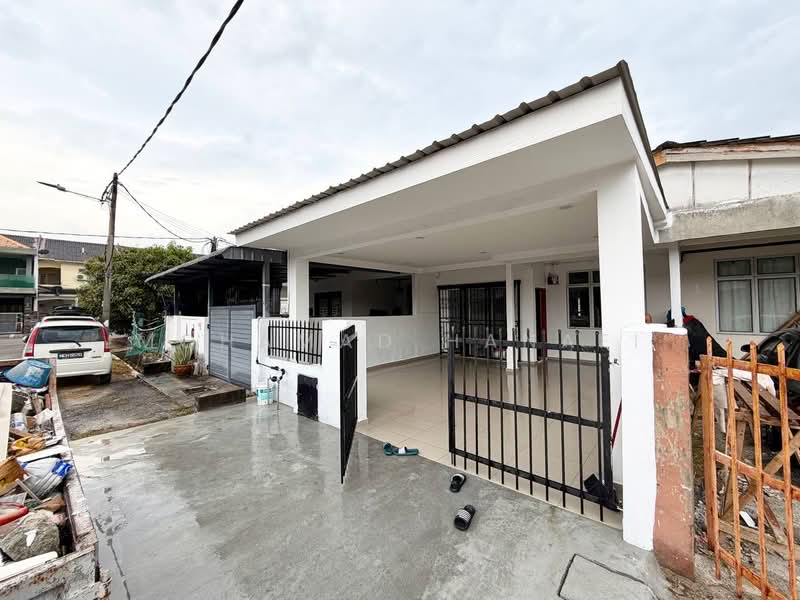 1-storey Terraced House for Sale in Kampung Bagan Lalang (Sepang) - Mohamad Hanafi - PropertyGuru.com.my