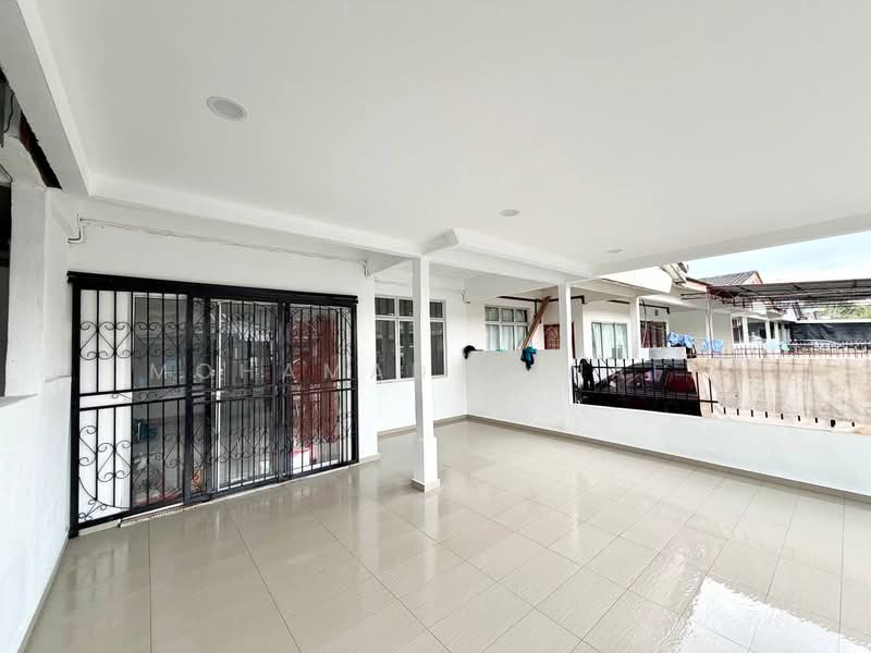 1-storey Terraced House for Sale in Kampung Bagan Lalang (Sepang) - Mohamad Hanafi - PropertyGuru.com.my