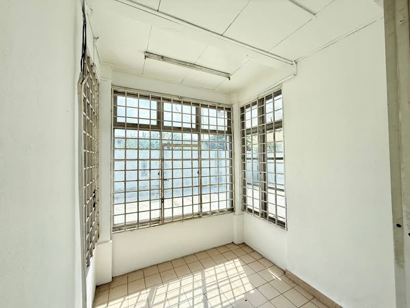 1.5-storey Terraced House for Sale in Bandar Bukit Raja (Klang) - Izzat Zamros - Interior - PropertyGuru.com.my