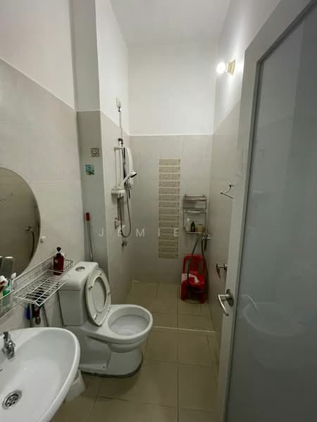 Cluster House for Rent in Taman Adda Heights (Tebrau) - Jemie . - Bathroom - PropertyGuru.com.my