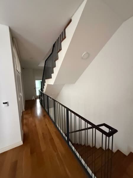 Emerald Bay @ Puteri Harbour untuk Untuk Dijual - RM 3,900,000, Apr 2026 - Corridor - PropertyGuru.com.my