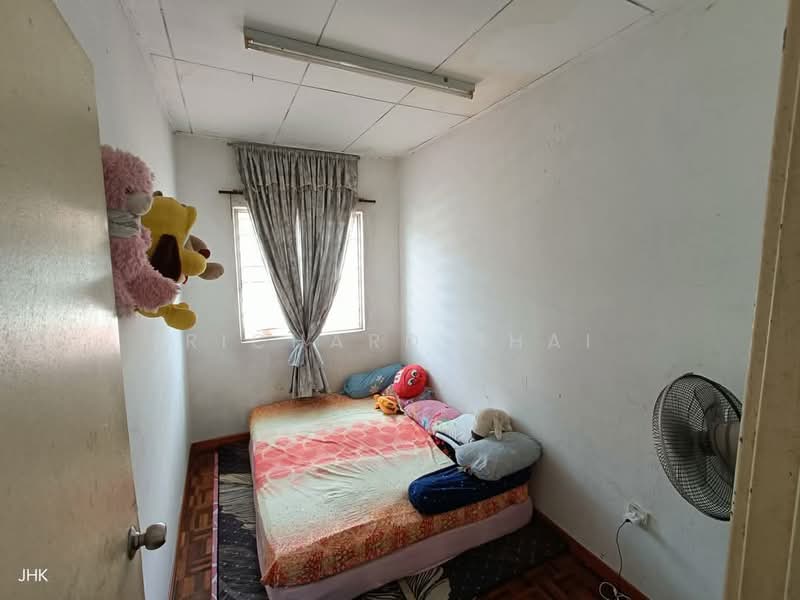 2-storey Terraced House for Sale in Taman Sri Saujana (Kota Tinggi) - Richard Shai - Bedroom - PropertyGuru.com.my