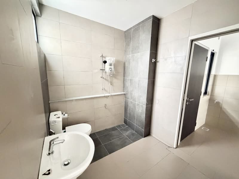 2-storey Terraced House for Sale in Elmina (Shah Alam) - Alif Saad - Bathroom - PropertyGuru.com.my