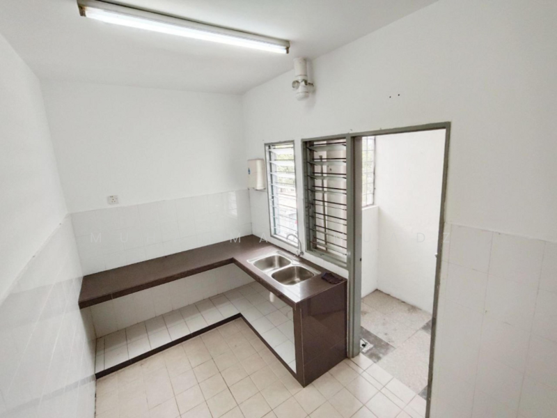 Apartment for Sale at Pangsapuri Mayang (Puncak Jalil) - Muhammad Muadz - Kitchen - PropertyGuru.com.my