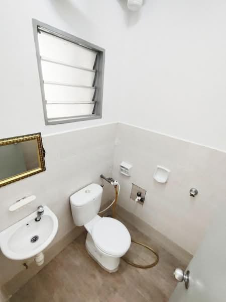 Apartment for Sale at Pangsapuri Mayang (Puncak Jalil) - Muhammad Muadz - Bathroom - PropertyGuru.com.my