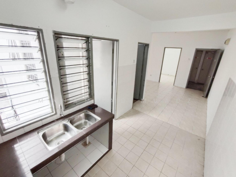 Apartment for Sale at Pangsapuri Mayang (Puncak Jalil) - Muhammad Muadz - Kitchen - PropertyGuru.com.my