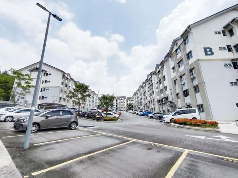 Apartment for Sale at Pangsapuri Mayang (Puncak Jalil) - Muhammad Muadz - Exterior - PropertyGuru.com.my