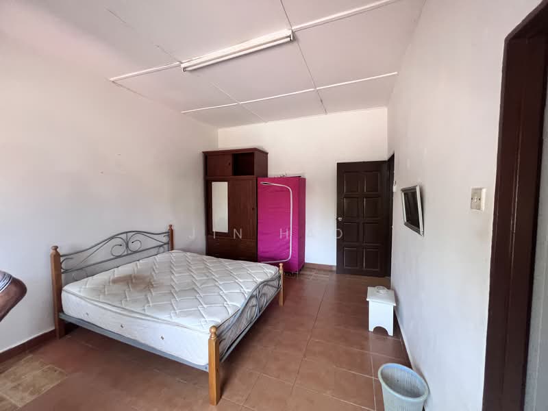 Terraced House for Rent in Batu Caves (Selangor) - Jin Hao - Bedroom - PropertyGuru.com.my