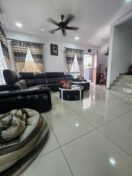 Cluster House for Sale in Setia Utama (Setia Alam) - Normy Yusoff - Living Room - PropertyGuru.com.my