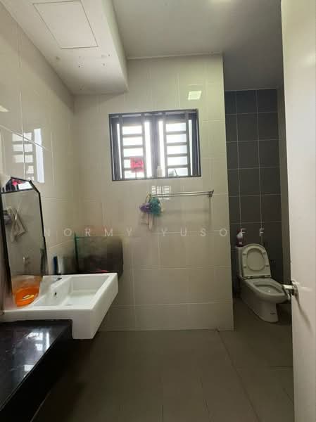 Cluster House for Sale in Setia Utama (Setia Alam) - Normy Yusoff - Bathroom - PropertyGuru.com.my
