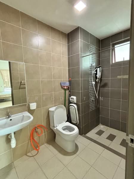 Condominium for Rent at Tree Sparina - Freddy Tan - Bathroom - PropertyGuru.com.my