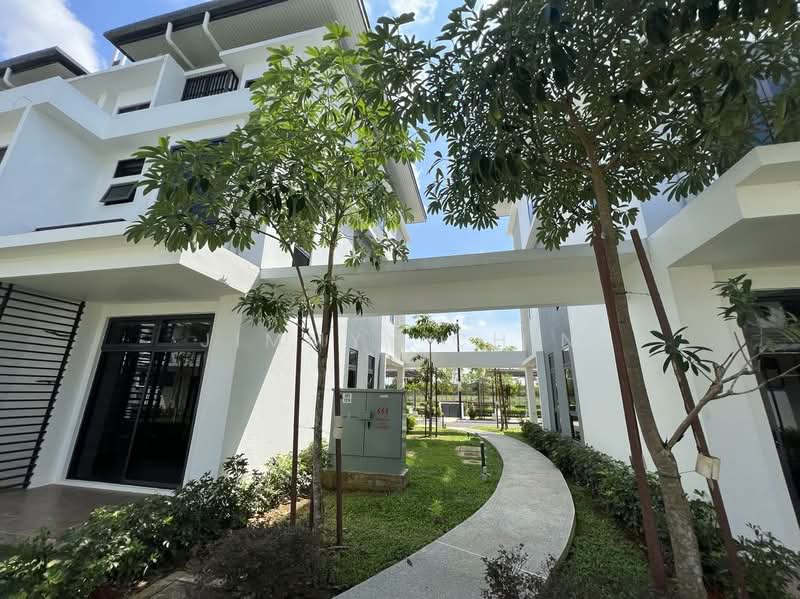 Townhouse for Sale in Kuching (Sarawak) - Jimmyy Chin - Exterior - PropertyGuru.com.my