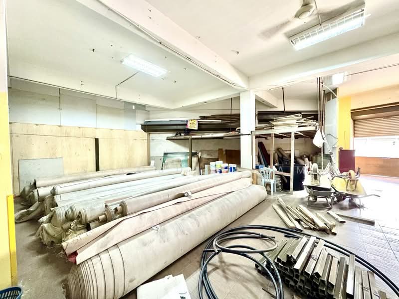 Shop for Sale in Klang (Selangor) - Syamsul Ilham - Interior - PropertyGuru.com.my