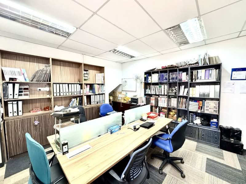 Shop for Sale in Klang (Selangor) - Syamsul Ilham - Study - PropertyGuru.com.my