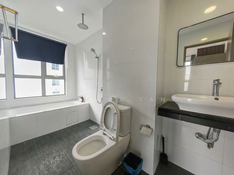 Silverscape Residences untuk Untuk Dijual - RM 398,000, Feb 2026 - Bathroom - PropertyGuru.com.my