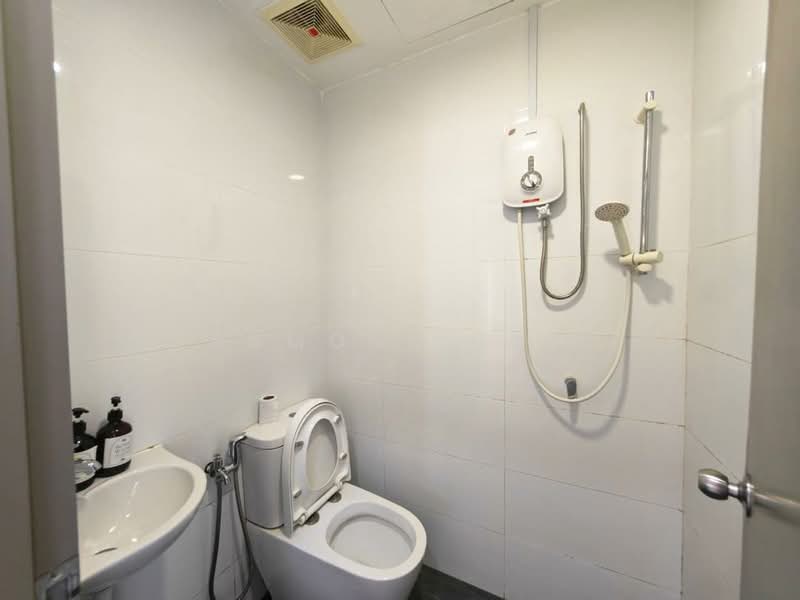 Silverscape Residences untuk Untuk Dijual - RM 398,000, Feb 2026 - Bathroom - PropertyGuru.com.my