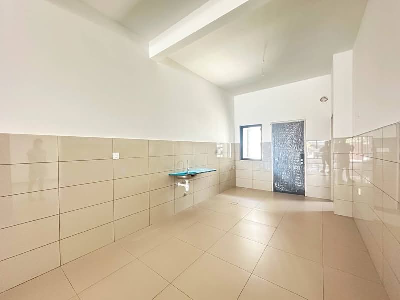 2-storey Terraced House for Sale in Elmina (Shah Alam) - Alif Saad - Kitchen - PropertyGuru.com.my