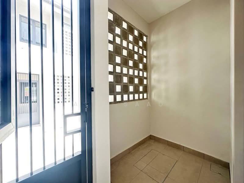 2-storey Terraced House for Sale in Elmina (Shah Alam) - Alif Saad - Entrance - PropertyGuru.com.my