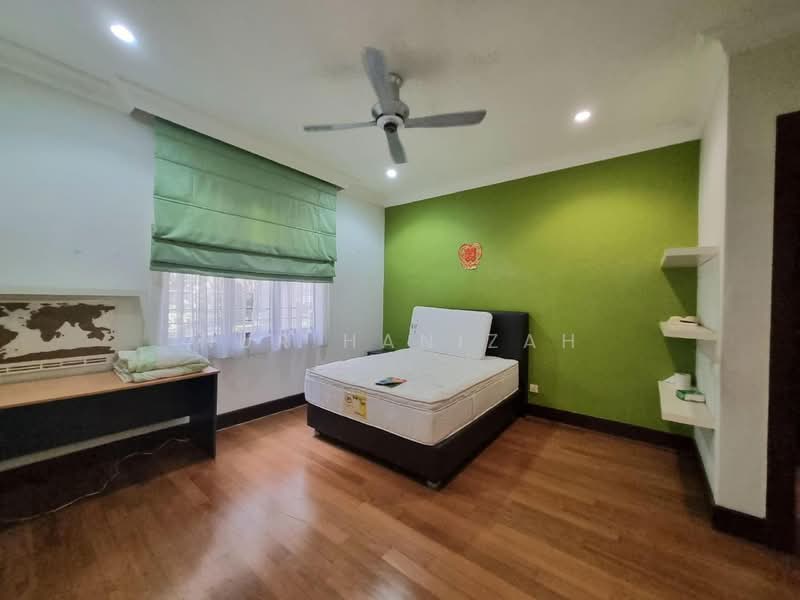 Bungalow for Sale in Kayangan Heights (Shah Alam) - Nur Hanizah - Bedroom - PropertyGuru.com.my