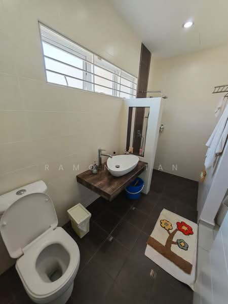 Taman Saga untuk Untuk Dijual - RM 530,000, Feb 2026 - Bathroom - PropertyGuru.com.my