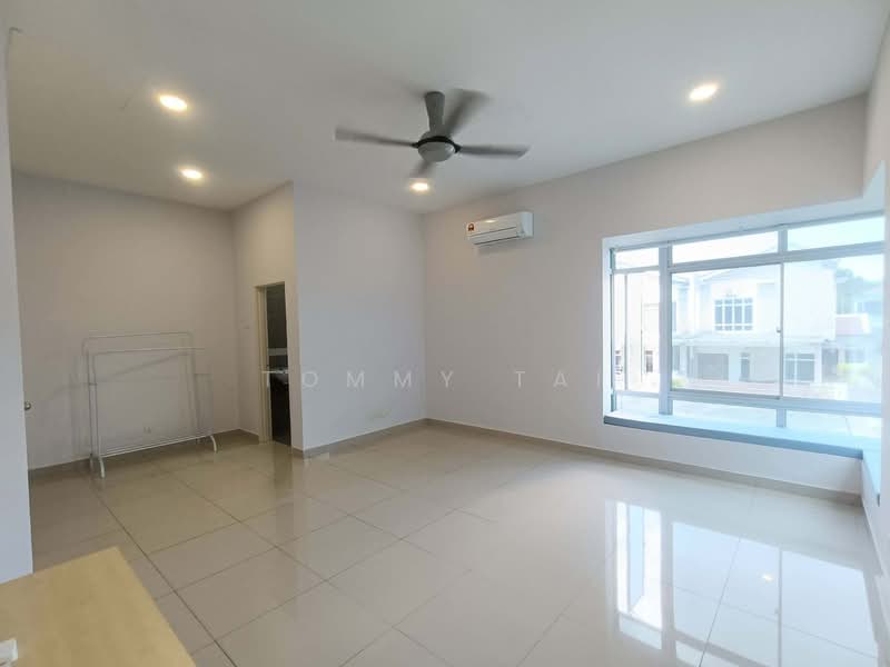 Cluster House for Sale in Taman Seri Austin (Tebrau) - Tommy Tai - Interior - PropertyGuru.com.my