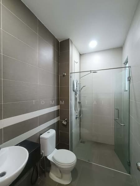 Cluster House for Sale in Taman Seri Austin (Tebrau) - Tommy Tai - Bathroom - PropertyGuru.com.my